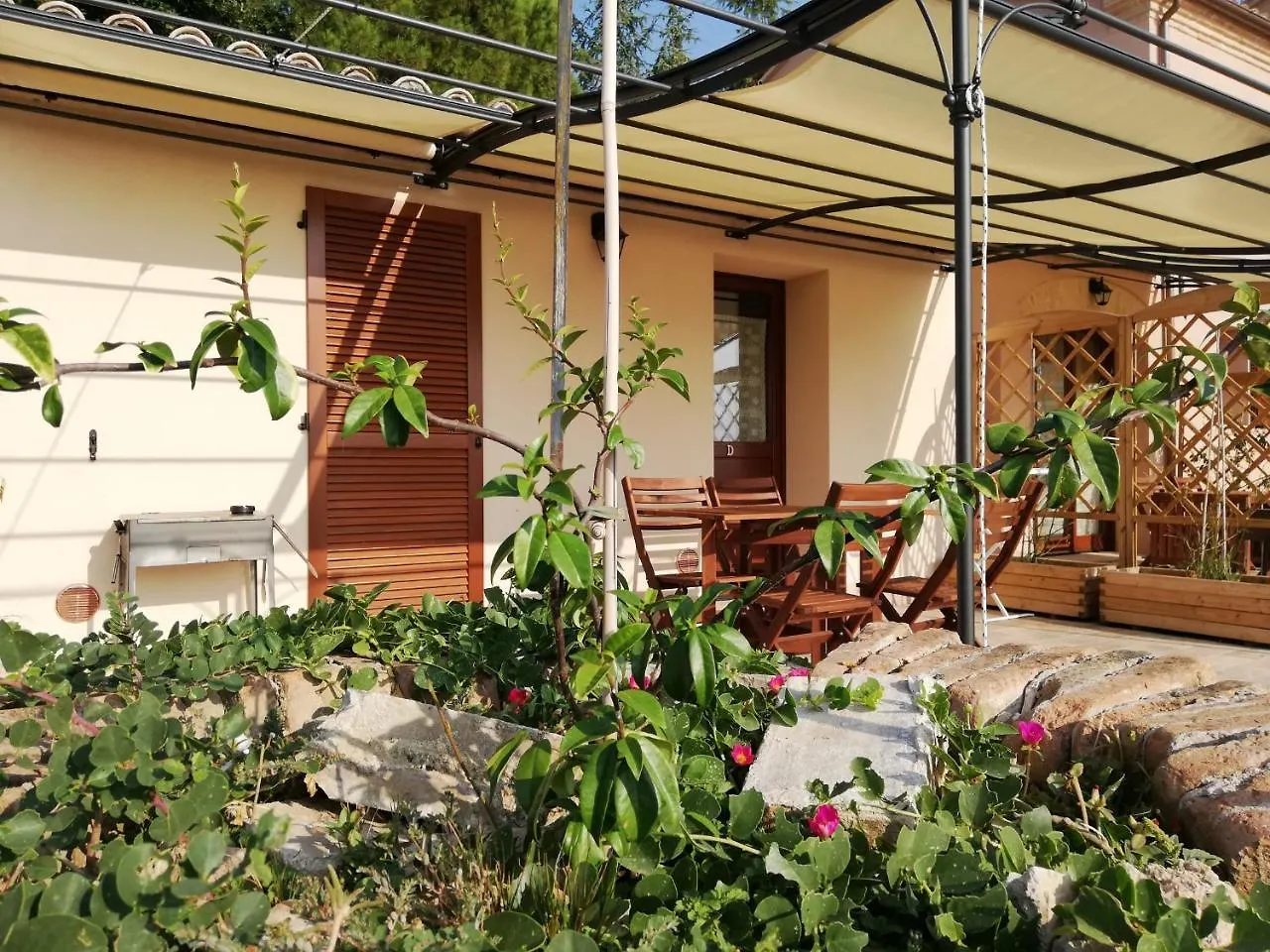 Bauernhof Agriturismo Rosa Antica Monte San Vito Italien